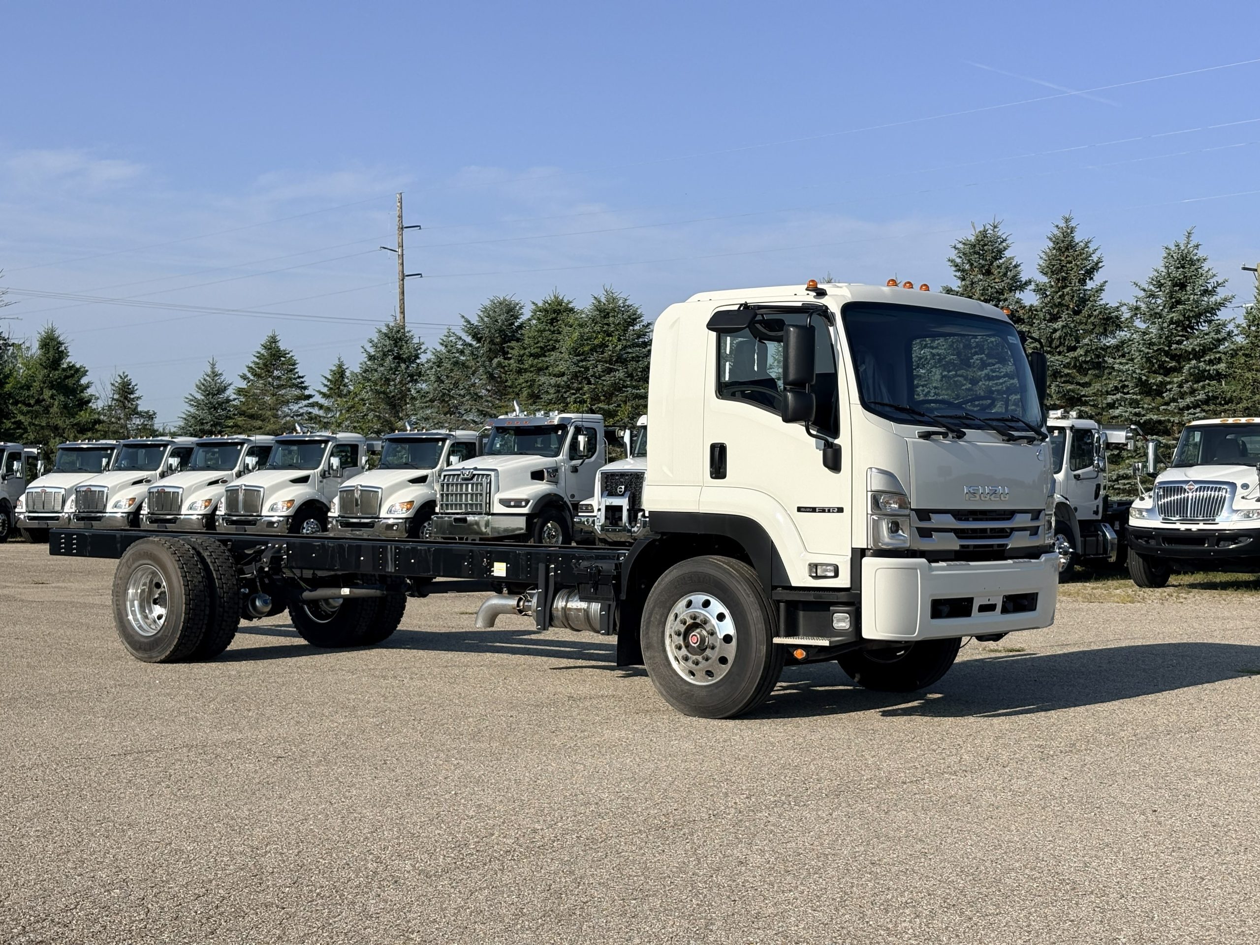 2025 ISUZU FTR in Clare, MI