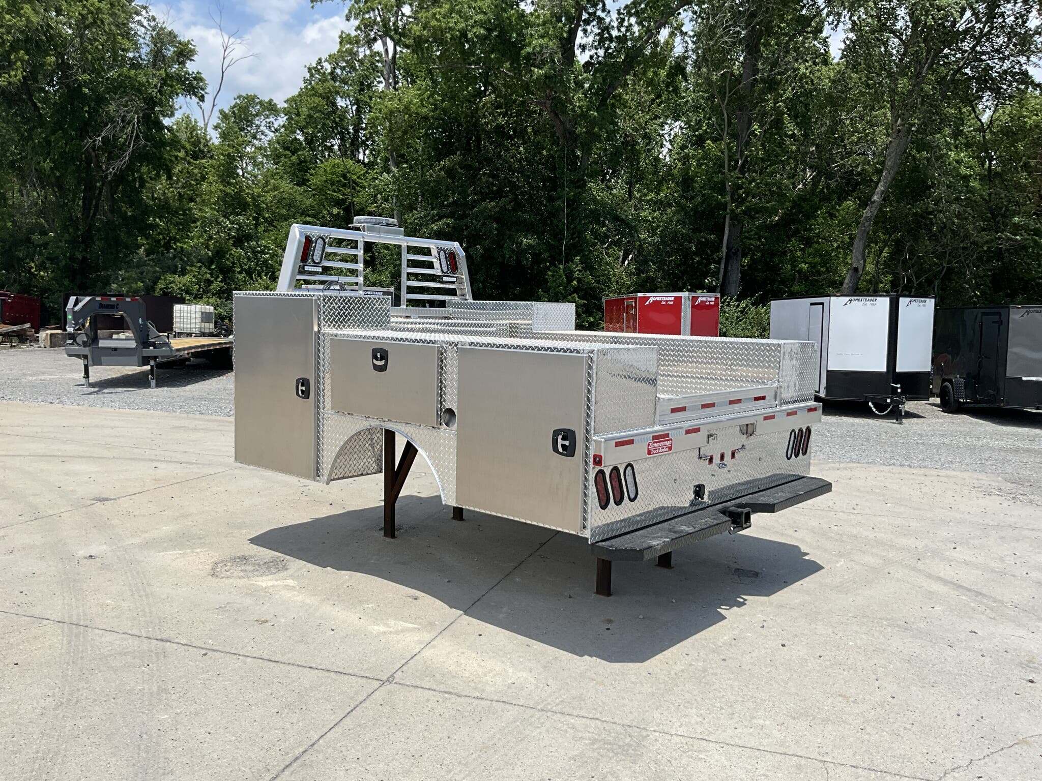 Zimmerman ADVG-94-114 9.4 DUAL REAR WHEEL CAB CHASSIS in Mount Vernon, IL