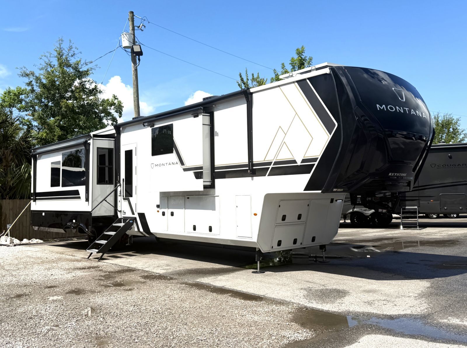 2027 Keystone Rv Montana 3900RK in panama city FL