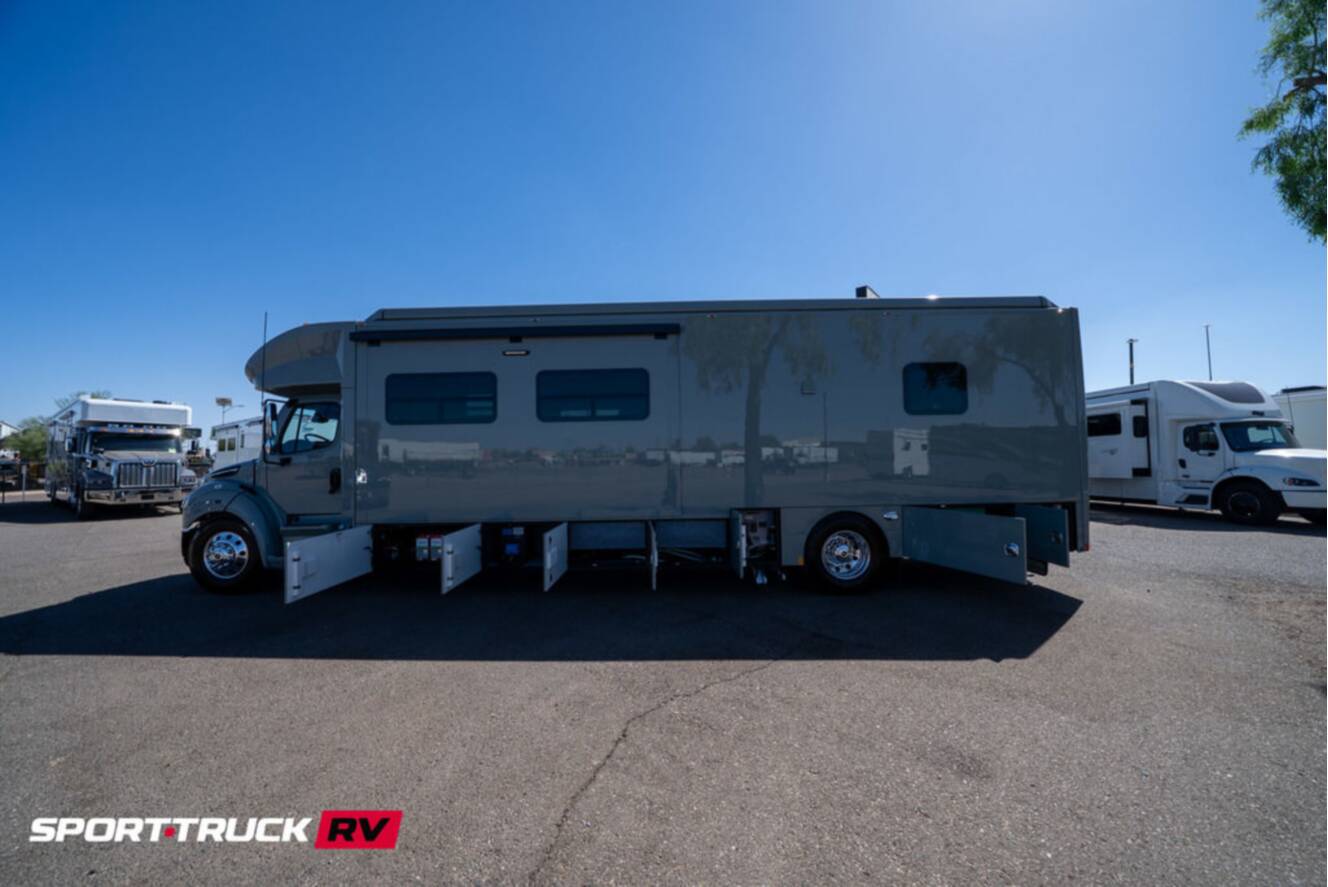 A photo of this 2026 Renegade Verona LE 40LTS