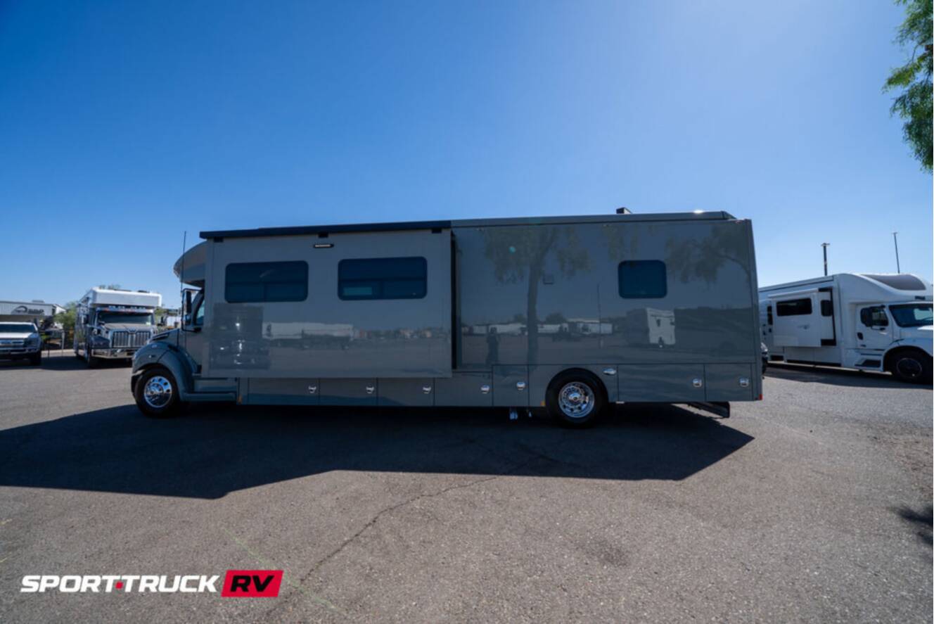 A photo of this 2026 Renegade Verona LE 40LTS