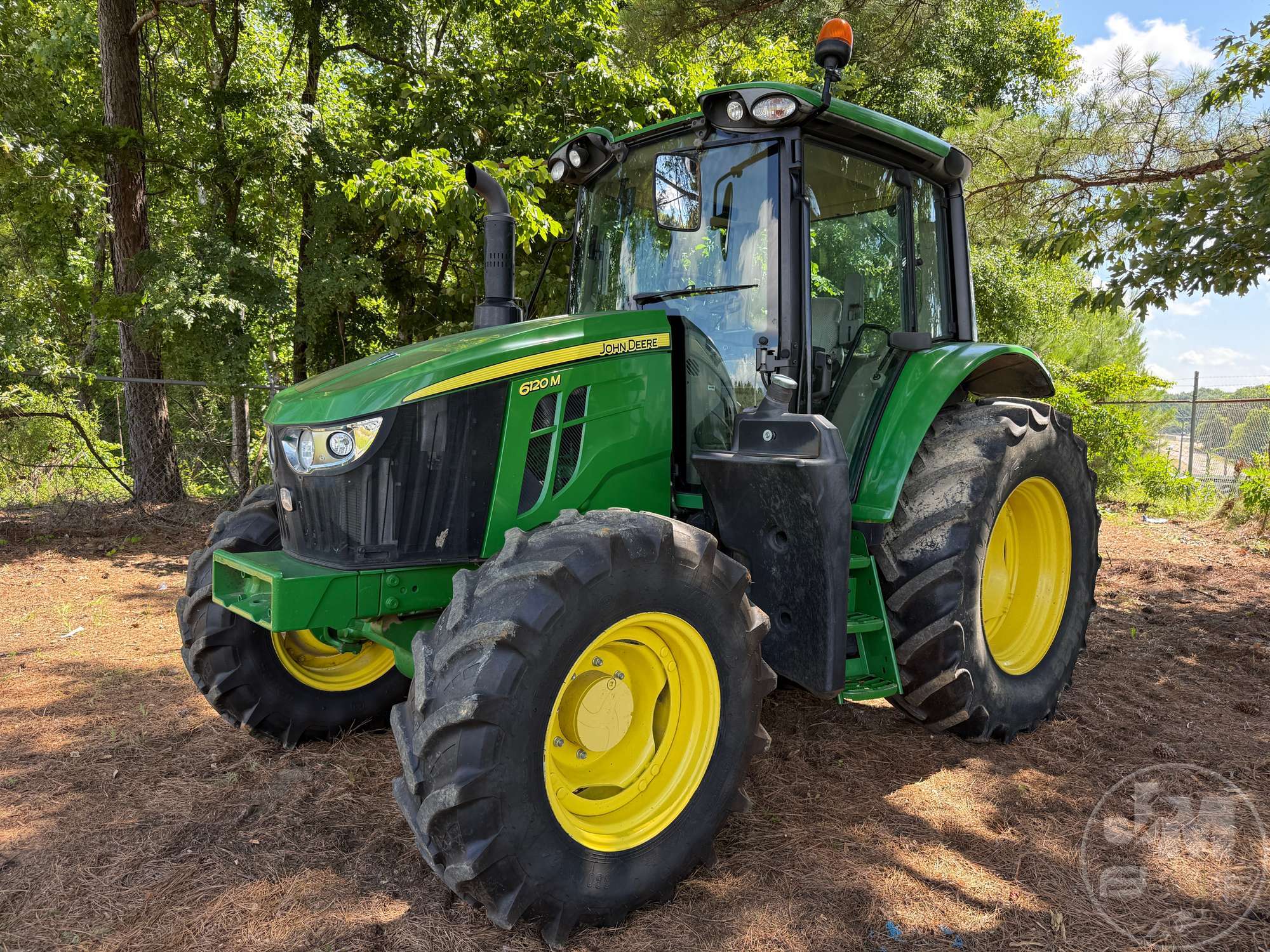 2020 JOHN DEERE 6120M in Online