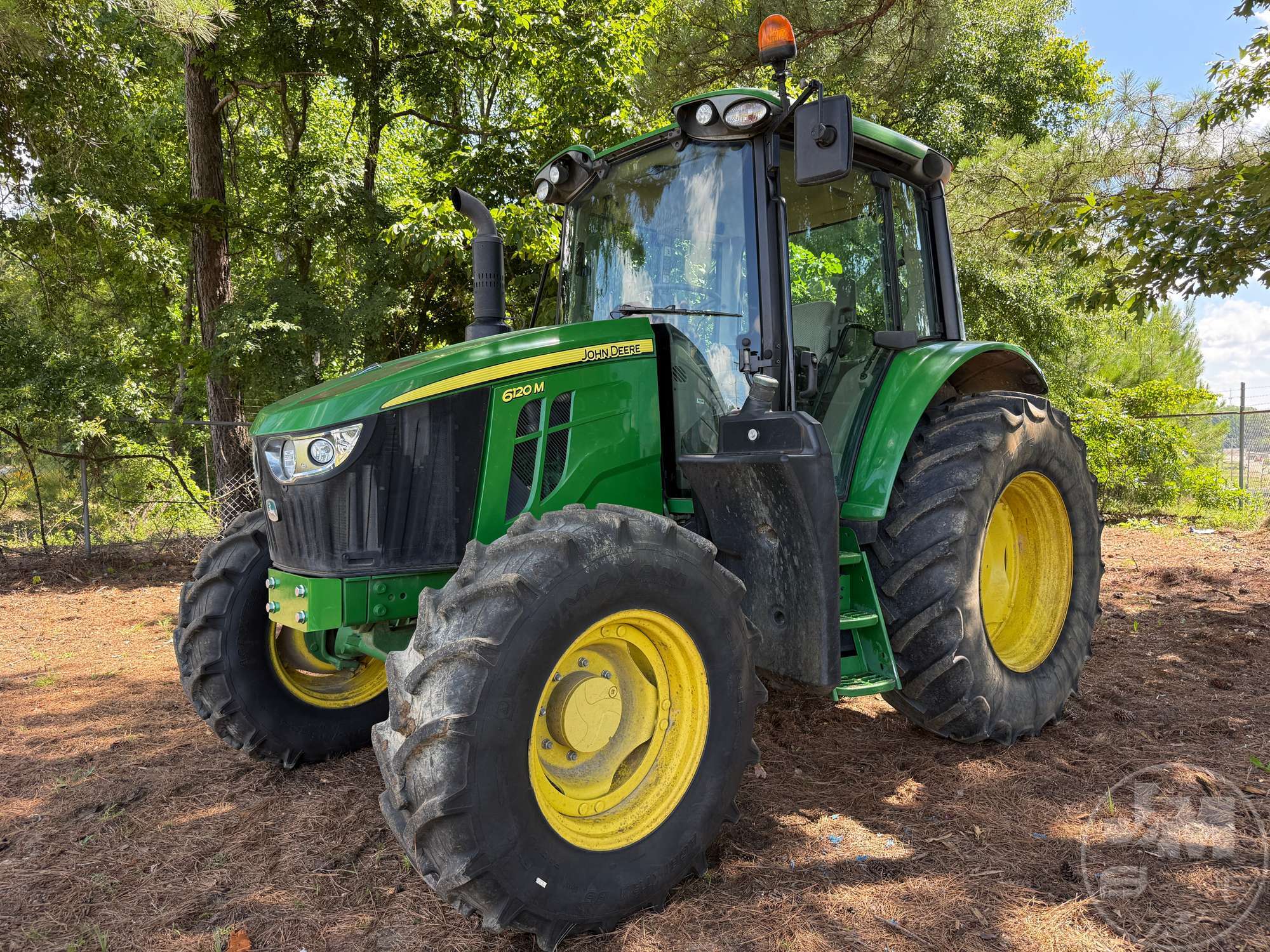 2020 JOHN DEERE 6120M in Online