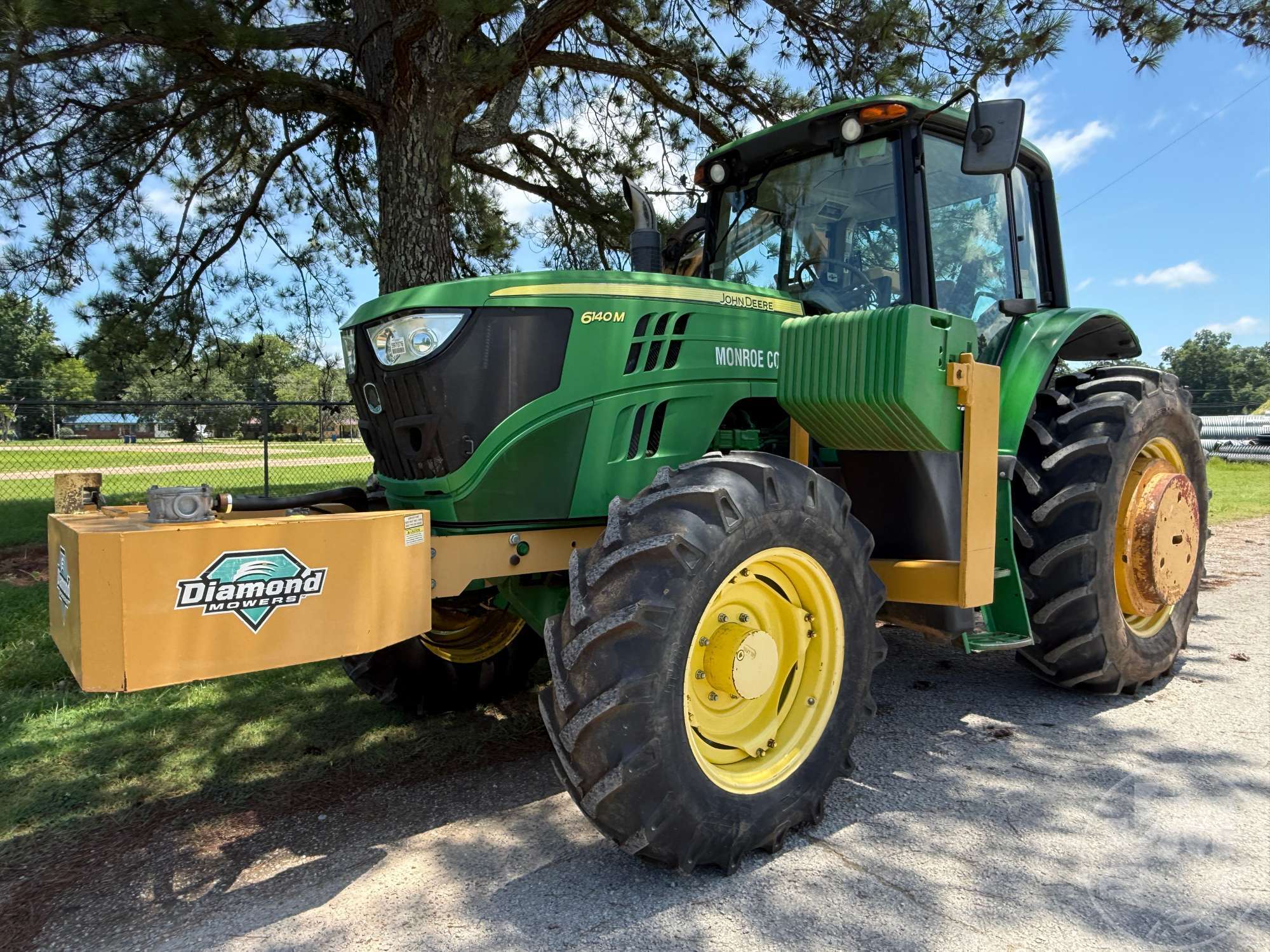 2014 JOHN DEERE 6140M in Online