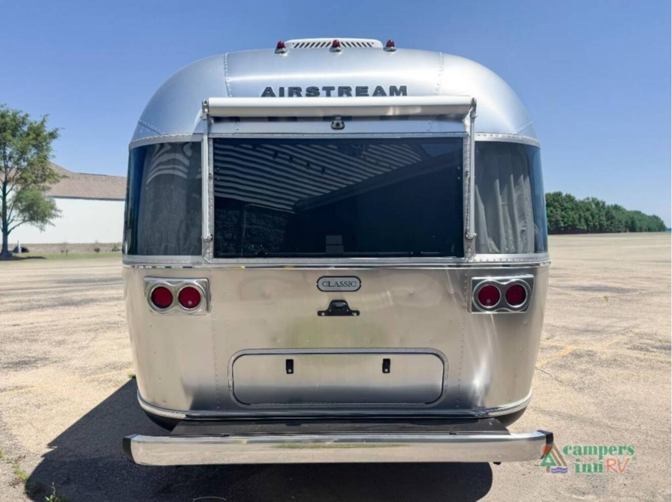 A photo of this 2026 Airstream Classic 28RBT