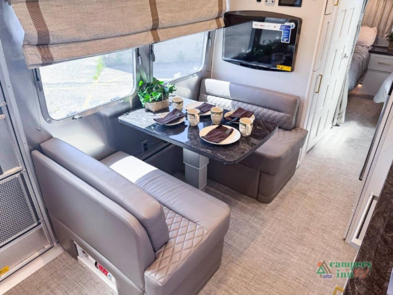 A photo of this 2026 Airstream Classic 28RBT