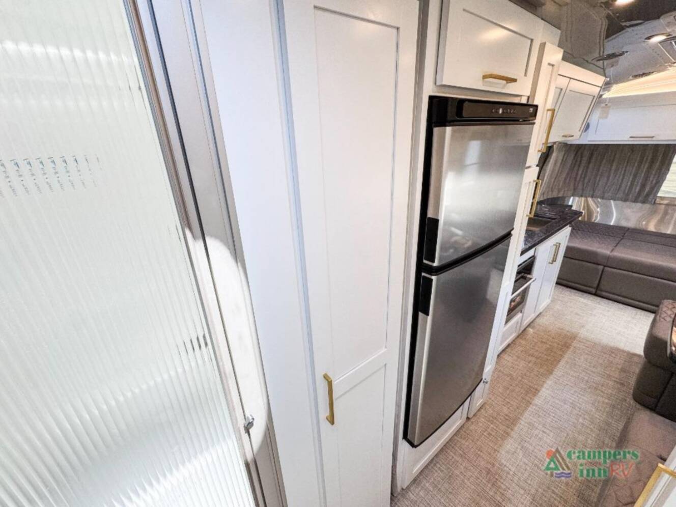 A photo of this 2026 Airstream Classic 28RBT