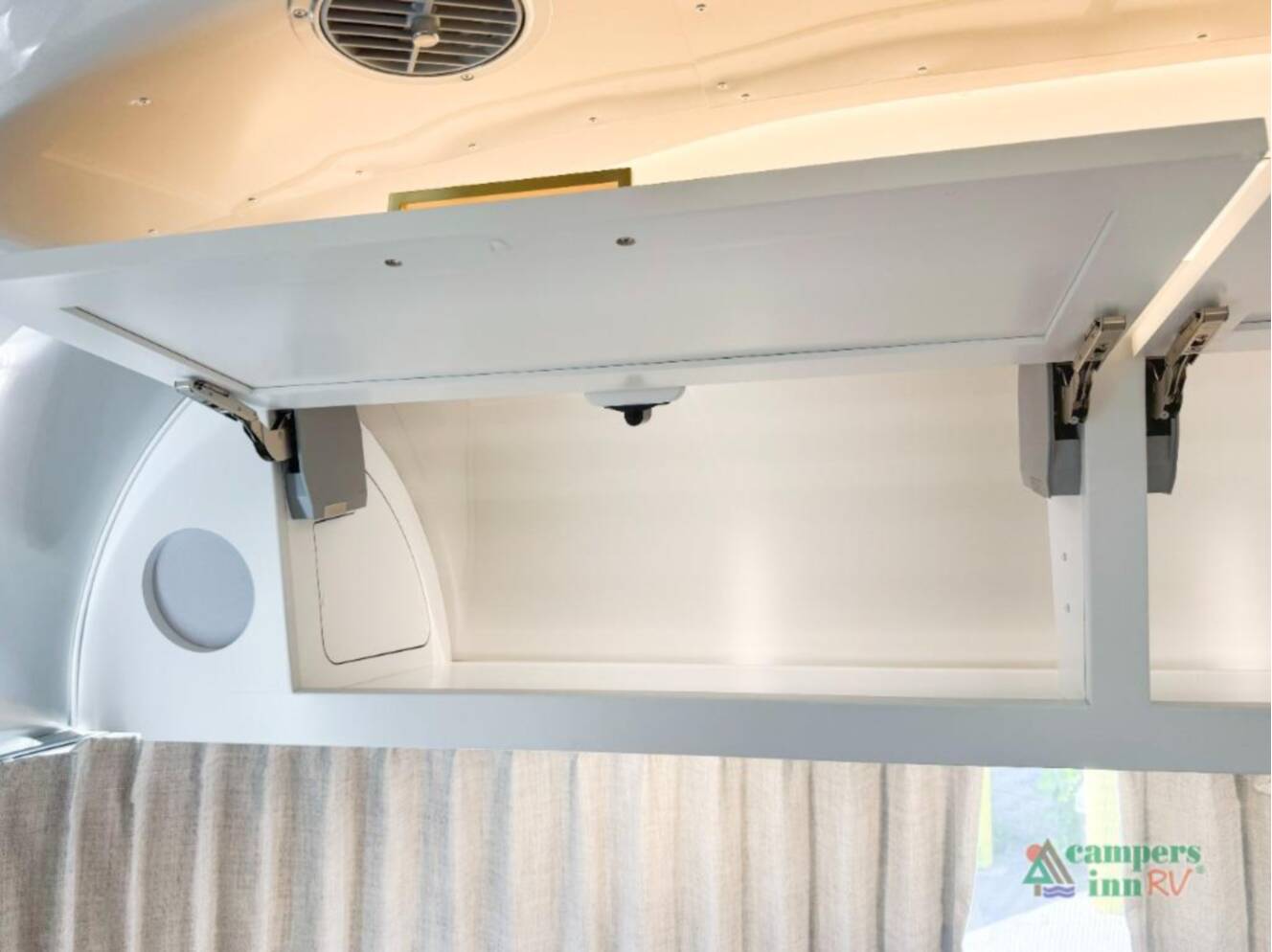 A photo of this 2026 Airstream Classic 28RBT