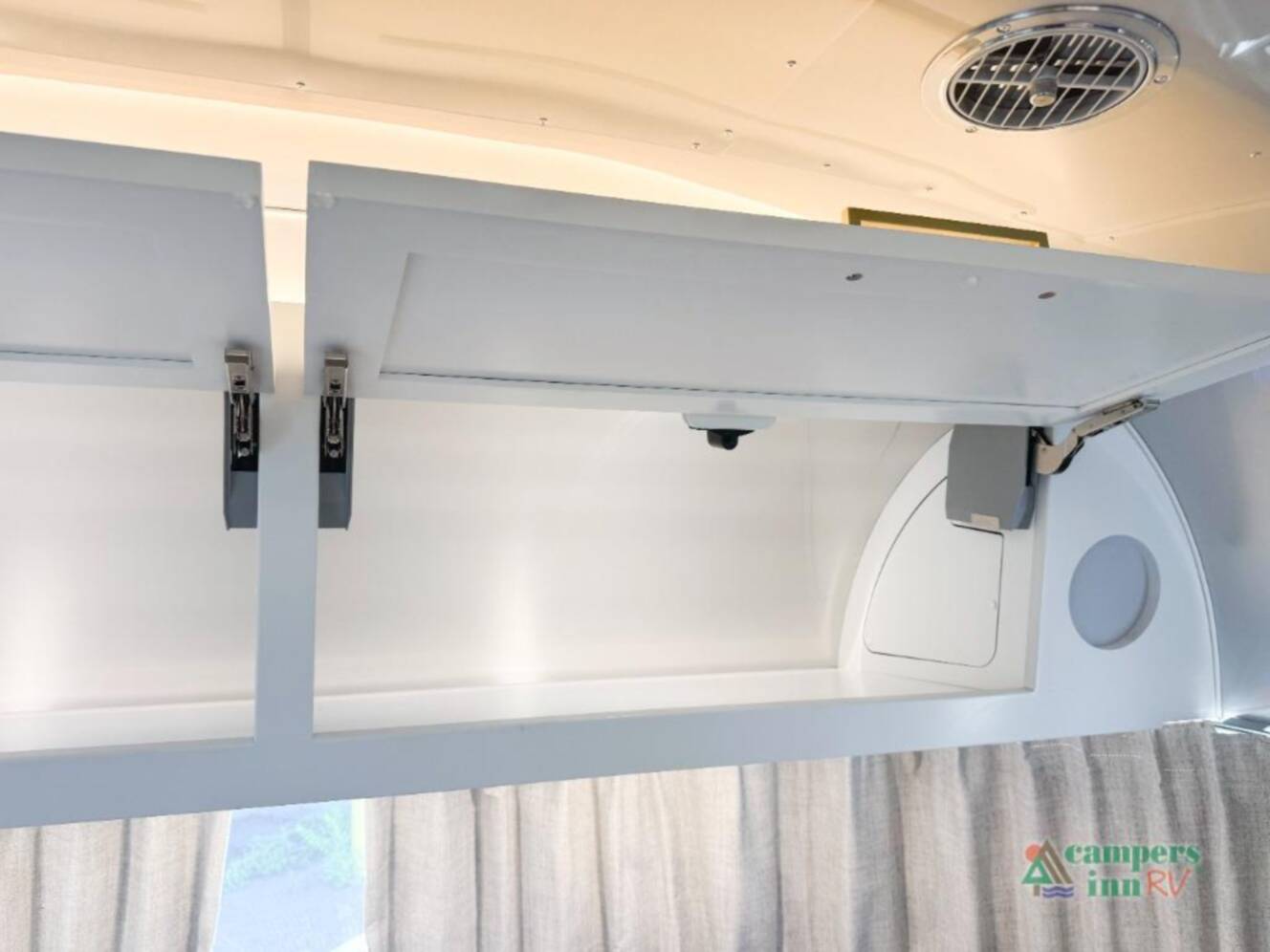 A photo of this 2026 Airstream Classic 28RBT