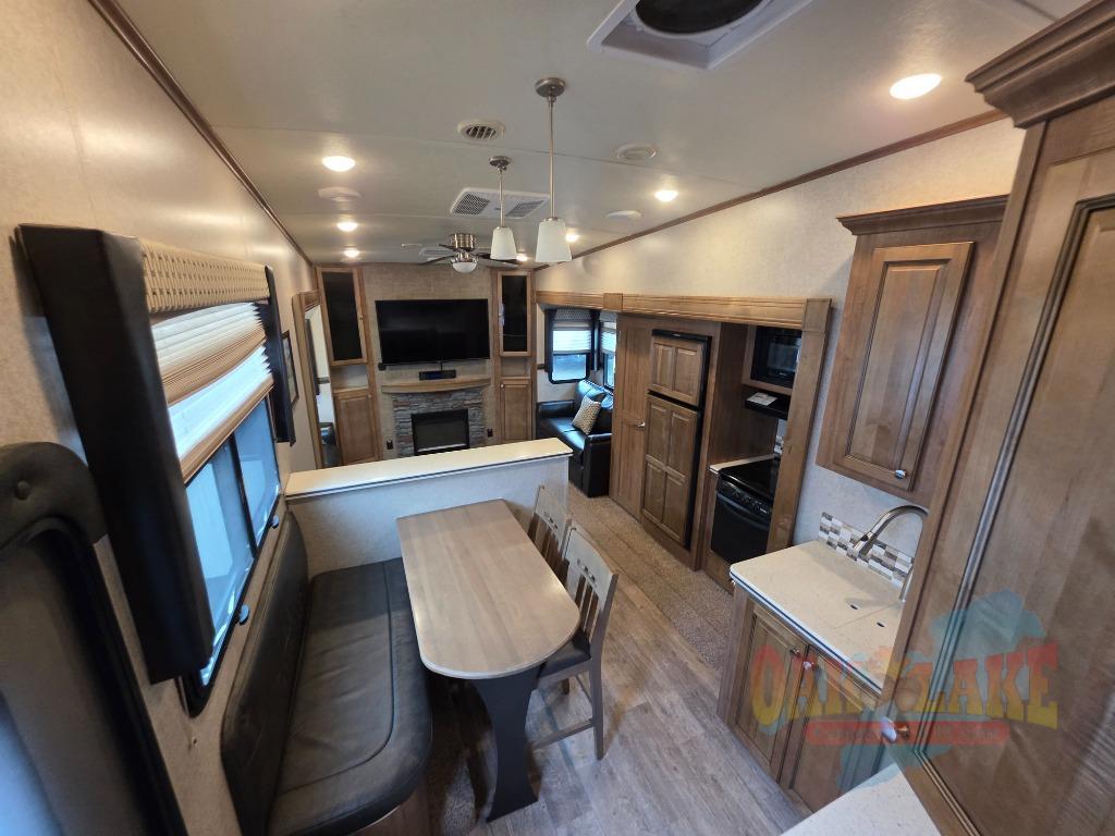 2018 Forest River Rv Rockwood Signature Ultra Lite 8298WS in moose lake MN