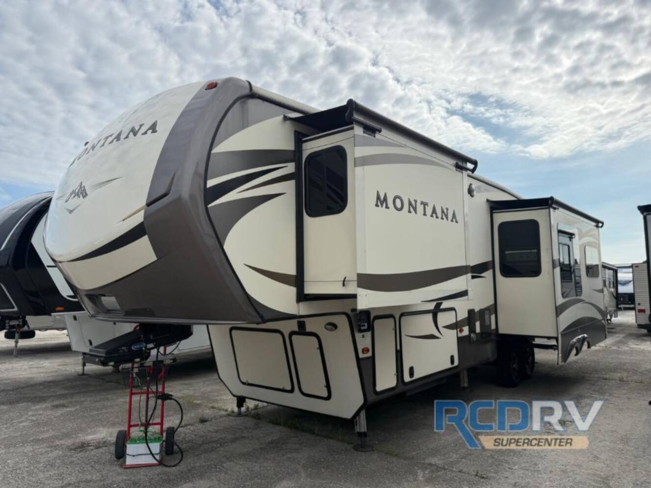 A photo of this 2016 Keystone Rv Montana 3160 RL