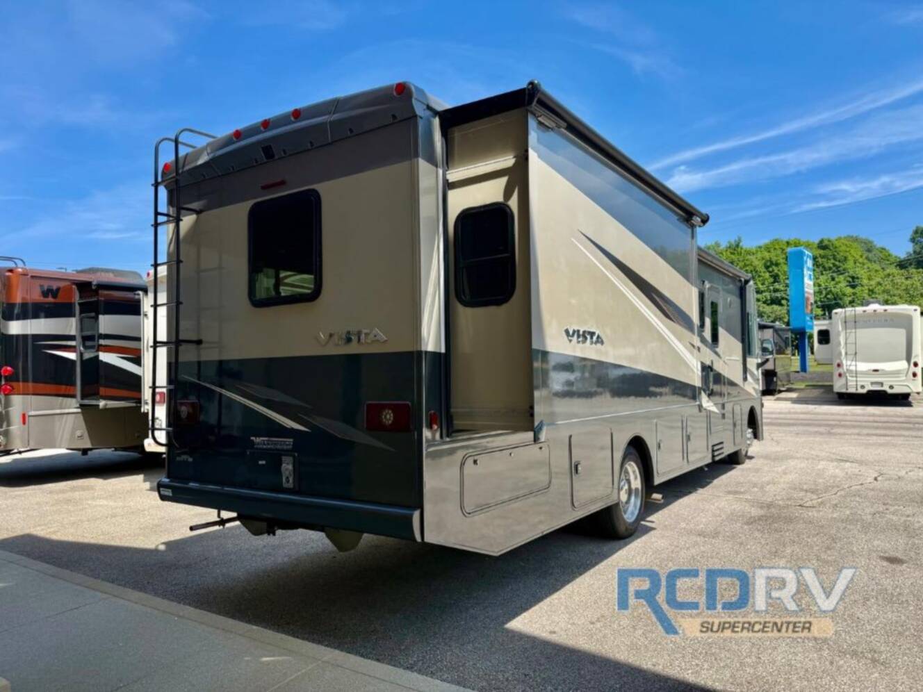 A photo of this 2022 Winnebago Vista 35U