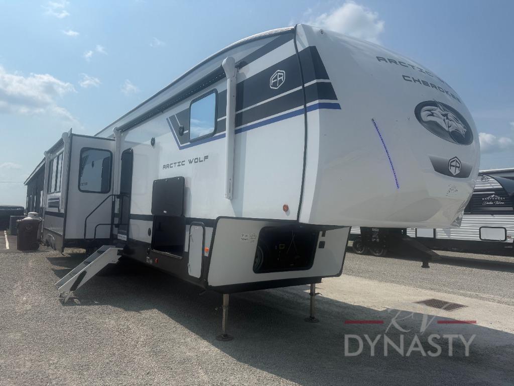 2027 Forest River Rv Cherokee Arctic Wolf 37LOFT in bunker hill IN