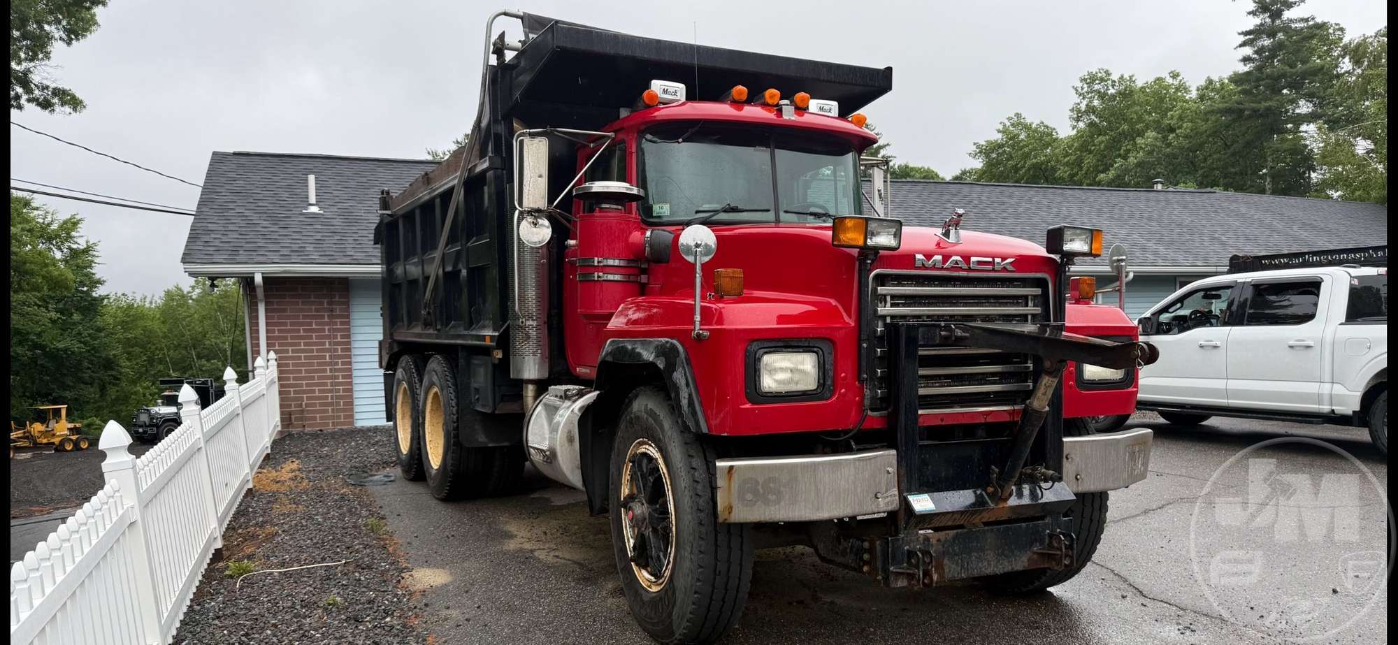 2001 MACK RD 688SX in Atkinson, NH