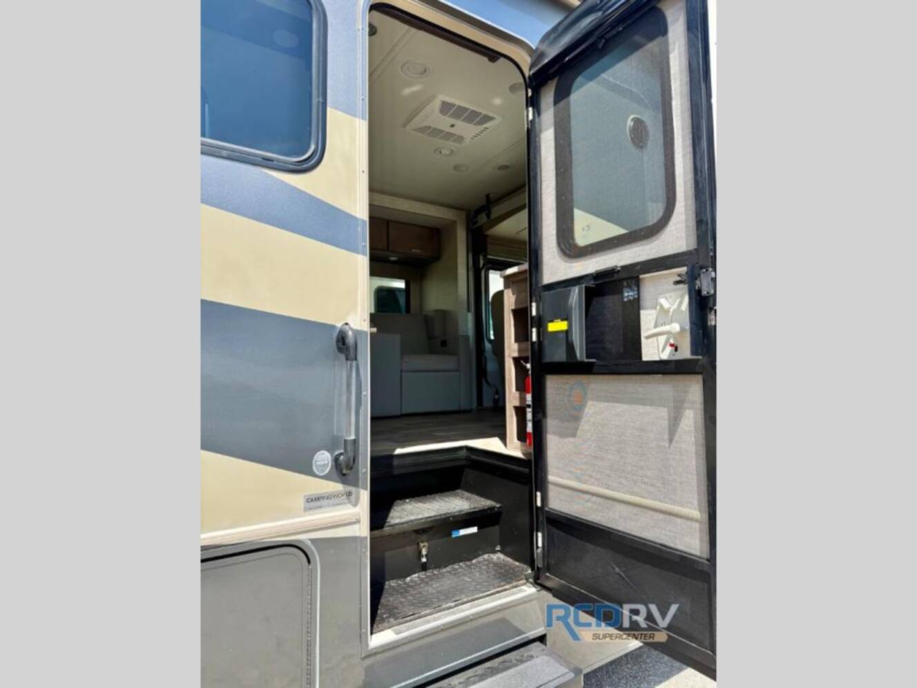 A photo of this 2022 Winnebago Vista 35U