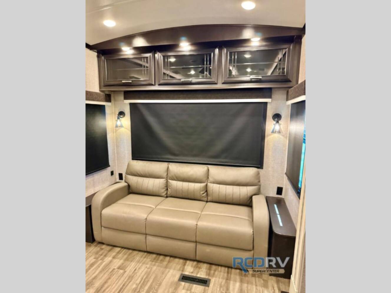 A photo of this 2022 Jayco Pinnacle 37MDQS