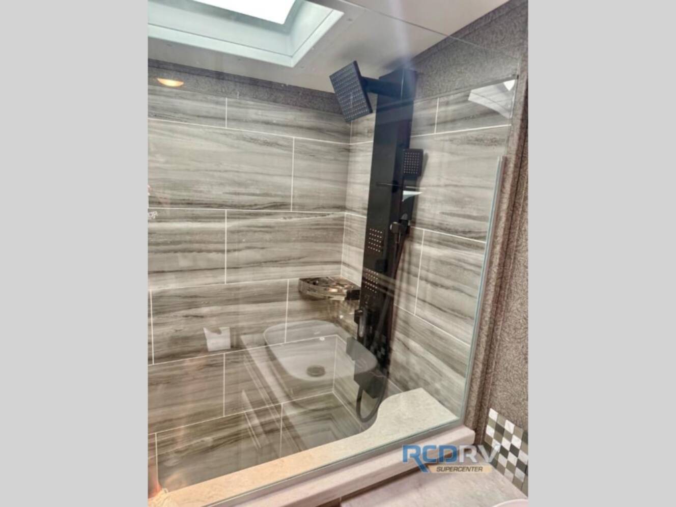 A photo of this 2022 Jayco Pinnacle 37MDQS