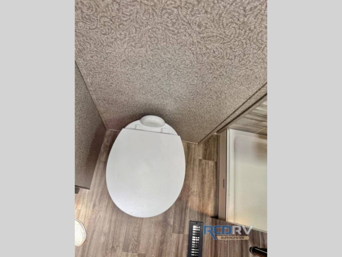 A photo of this 2022 Jayco Pinnacle 37MDQS