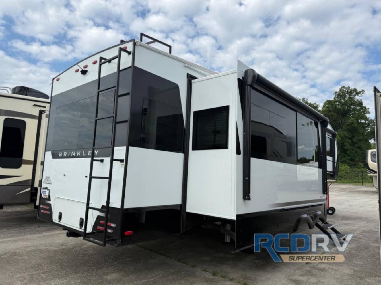 A photo of this 2025 Brinkley Model Z 2900