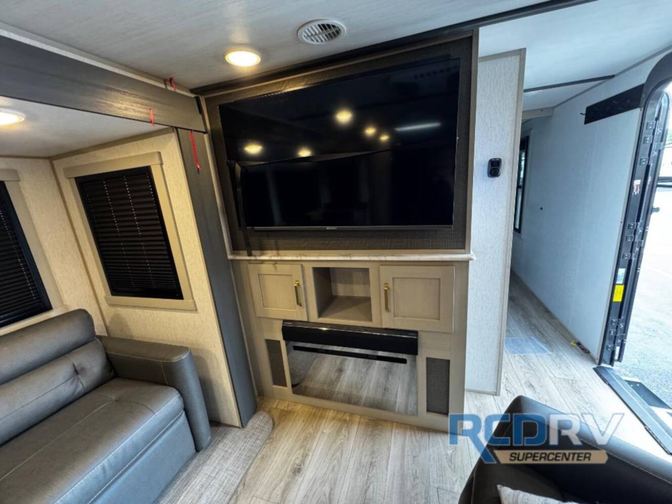 A photo of this 2024 Forest River Rv Salem Hemisphere Hyper-Lyte 27RKHL