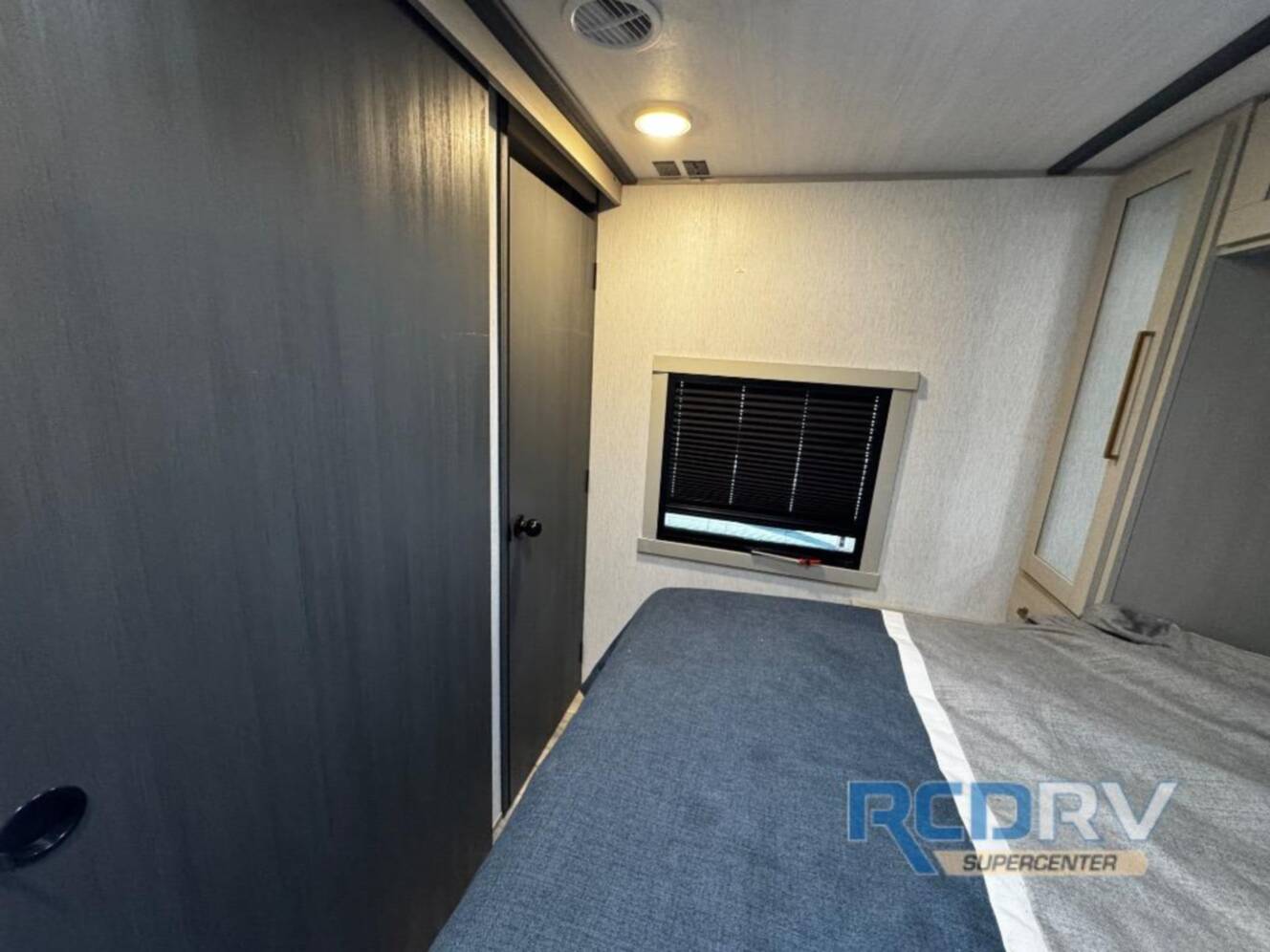 A photo of this 2024 Forest River Rv Salem Hemisphere Hyper-Lyte 27RKHL