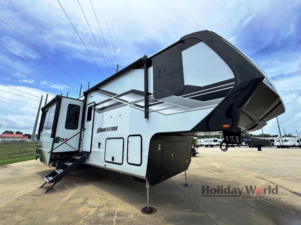 2027 Grand Design Momentum 399M in willis TX