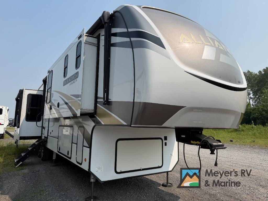 2021 Alliance Rv Paradigm 370FB in cicero NY