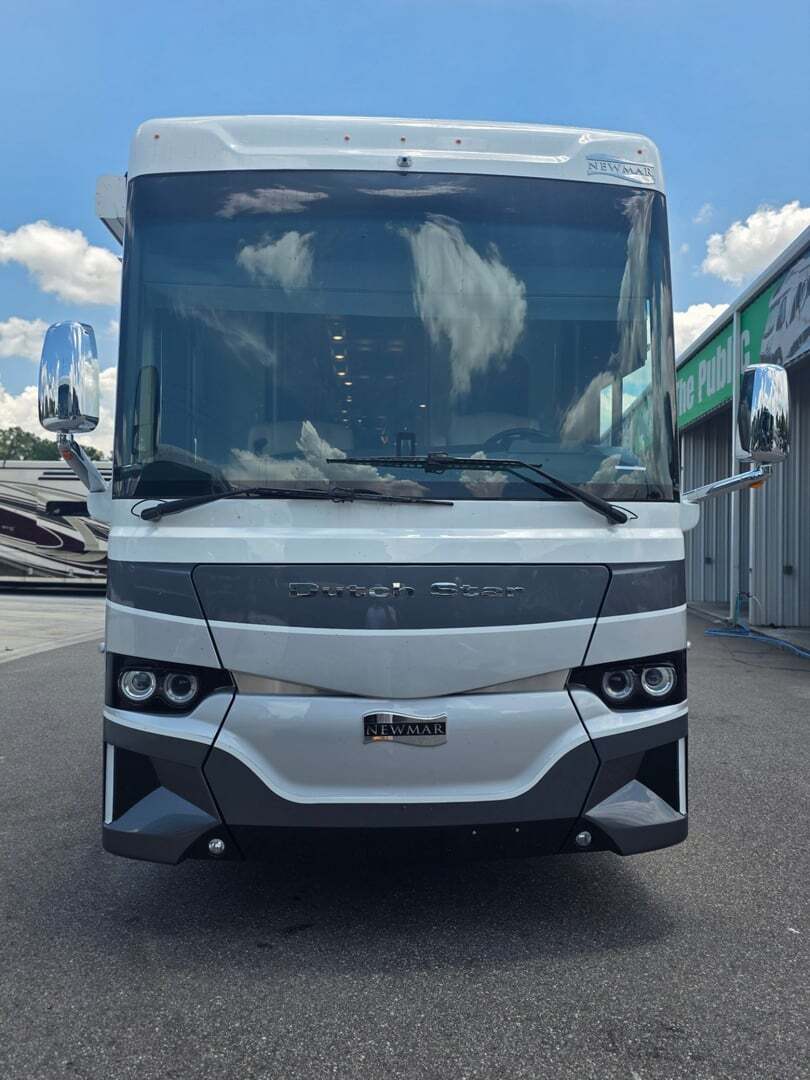 2024 Newmar Dutch Star 4369 in seffner FL
