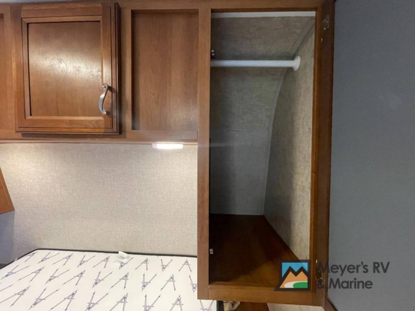 A photo of this 2017 Prime Time Rv Avenger ATI 20RD