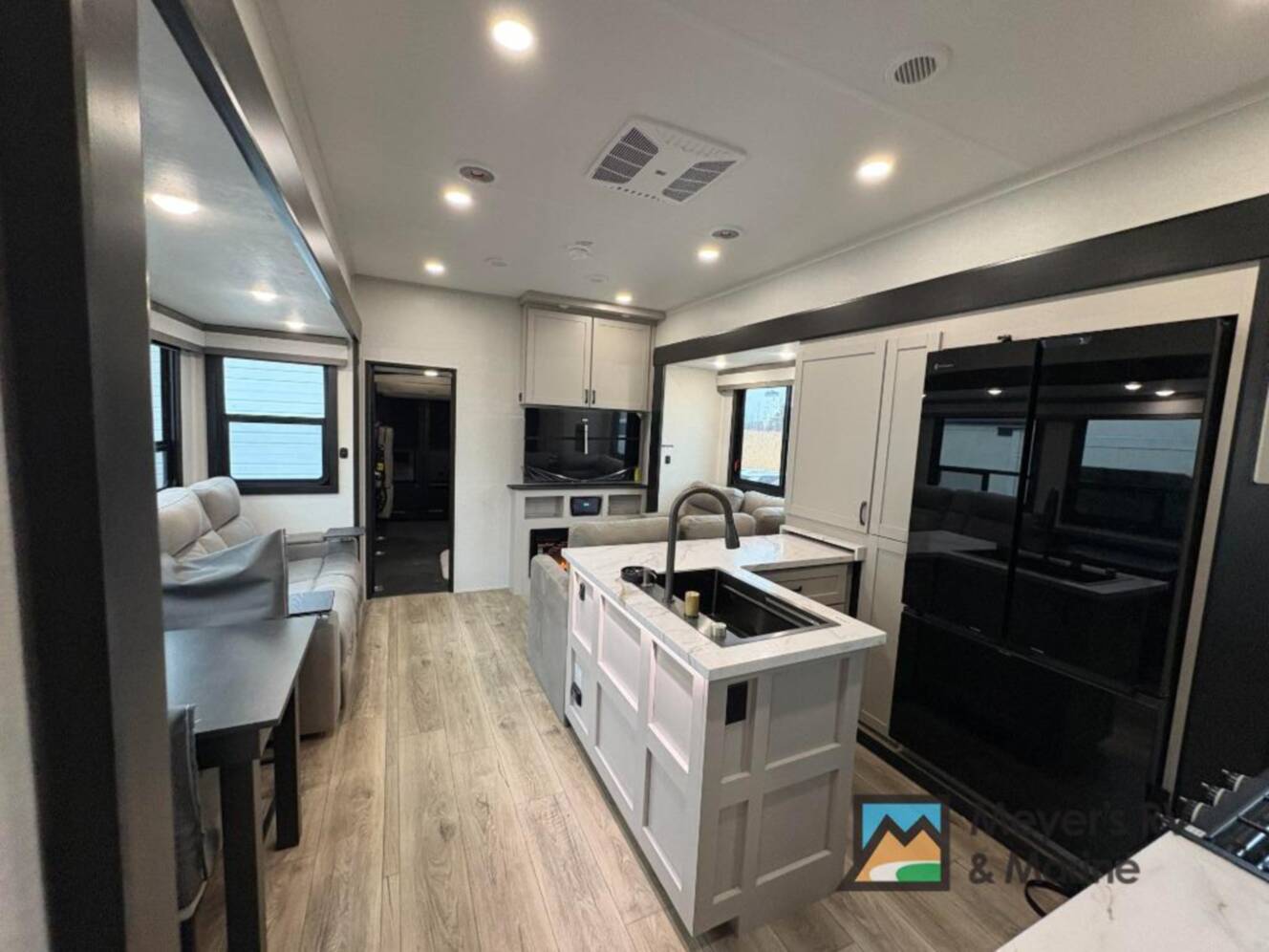 A photo of this 2026 Jayco Seismic 395