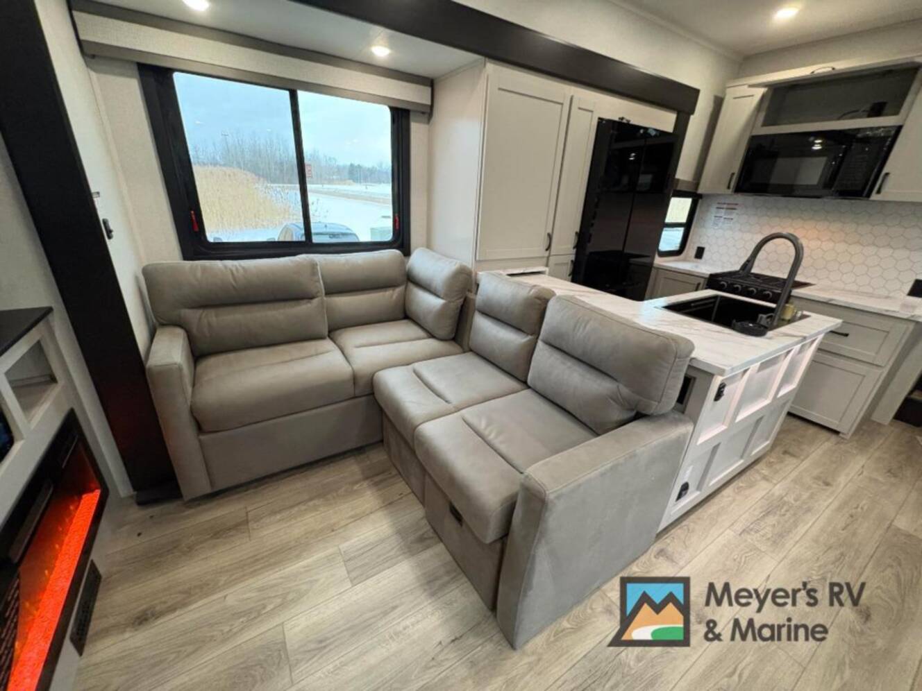 A photo of this 2026 Jayco Seismic 395