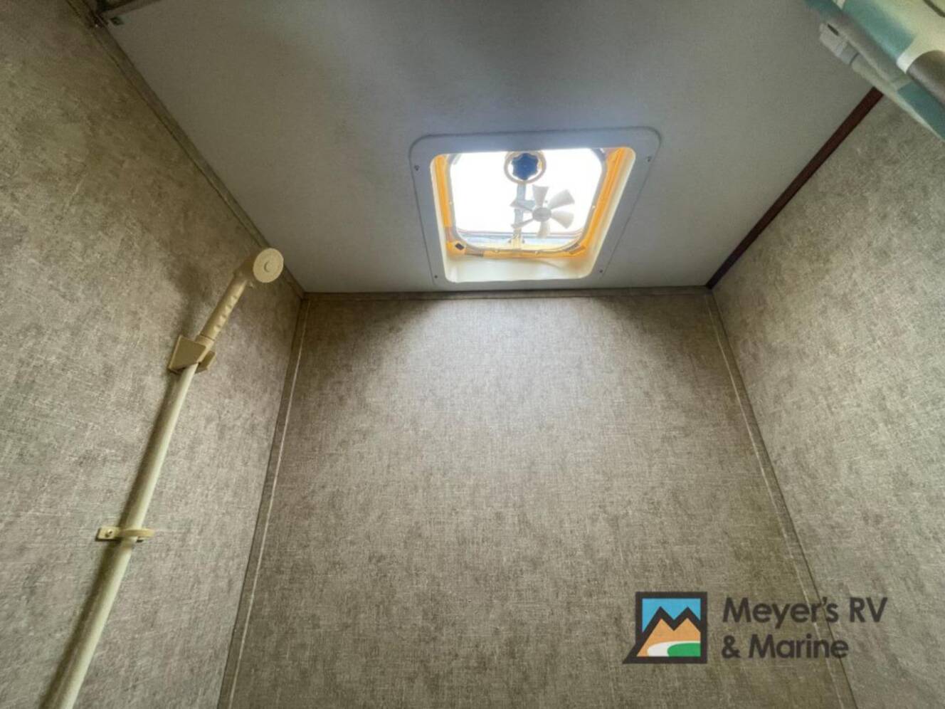 A photo of this 2017 Prime Time Rv Avenger ATI 20RD