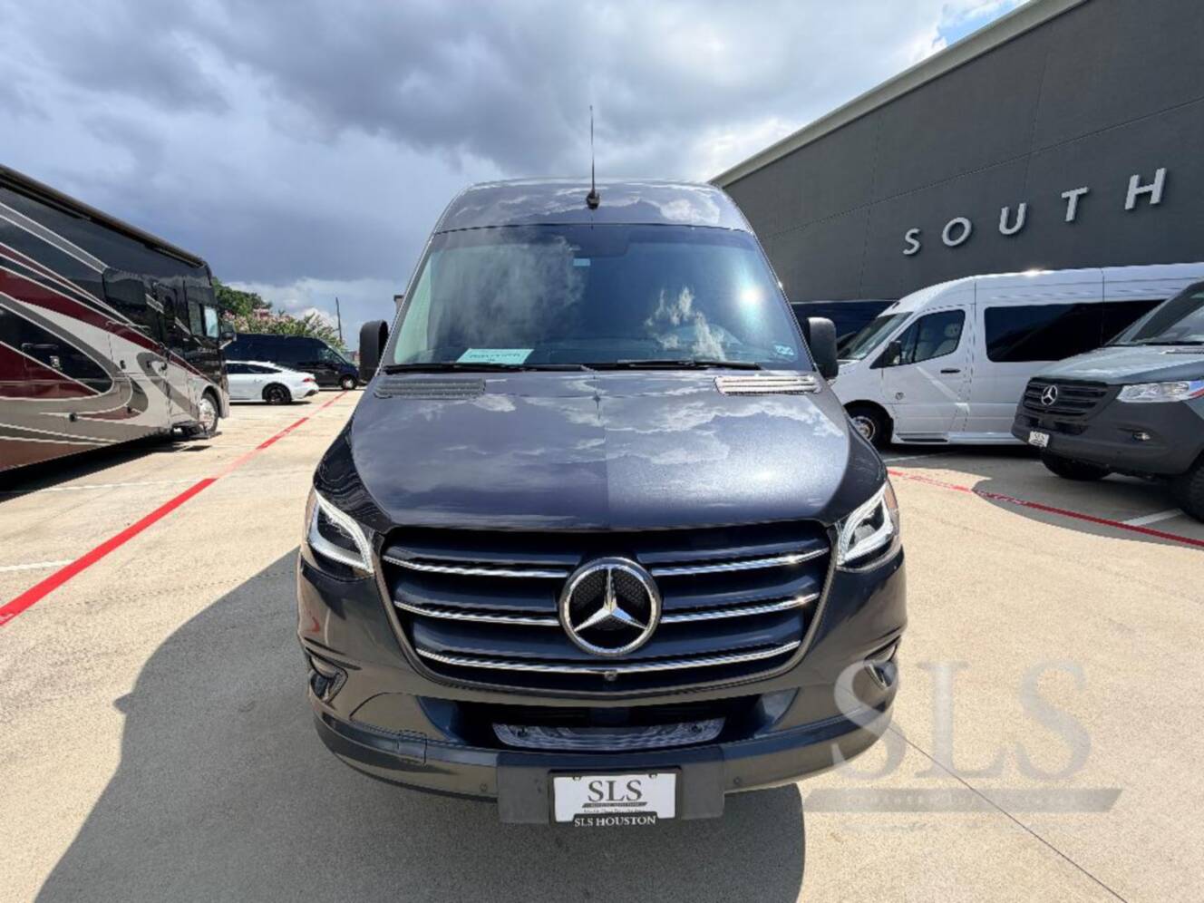 A photo of this 2024 Midwest Automotive Designs Luxe Cruiser D4