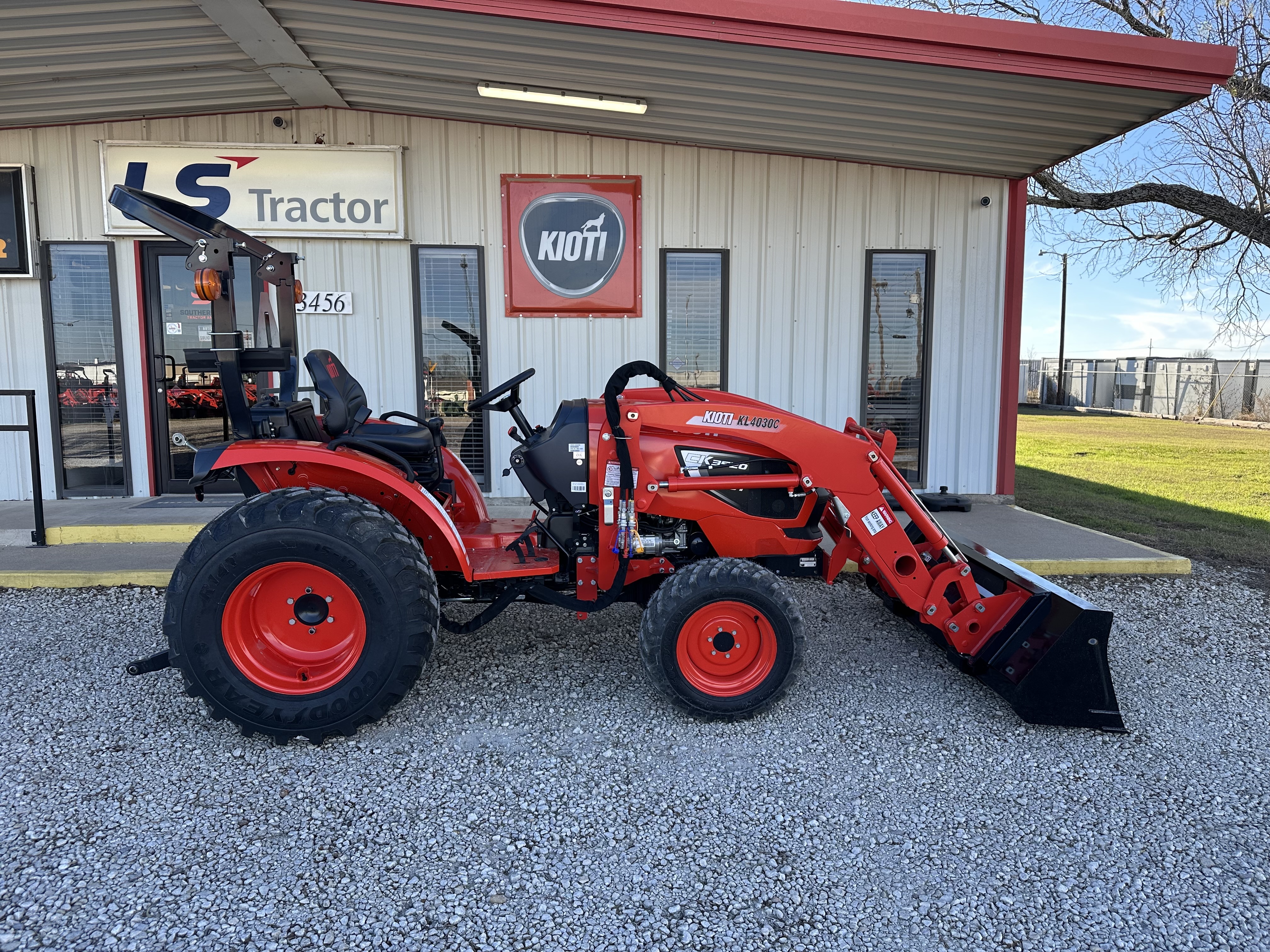 Kioti CK3520 HST in Alvarado, TX