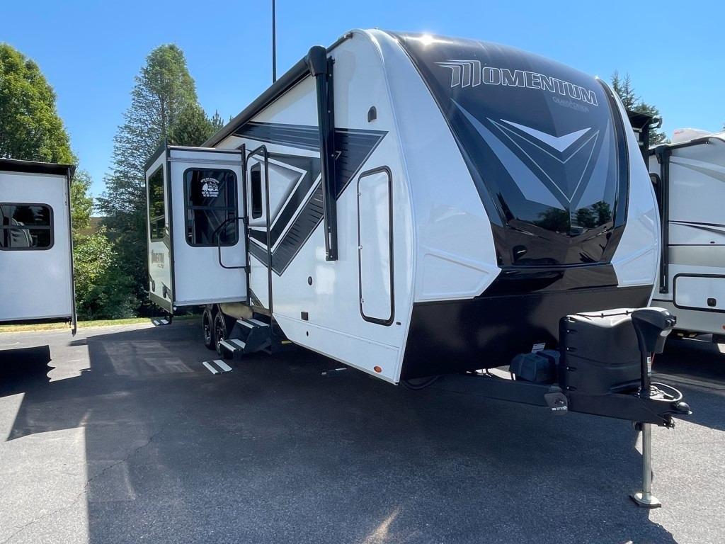 2023 Grand Design Momentum 31G in spokane WA