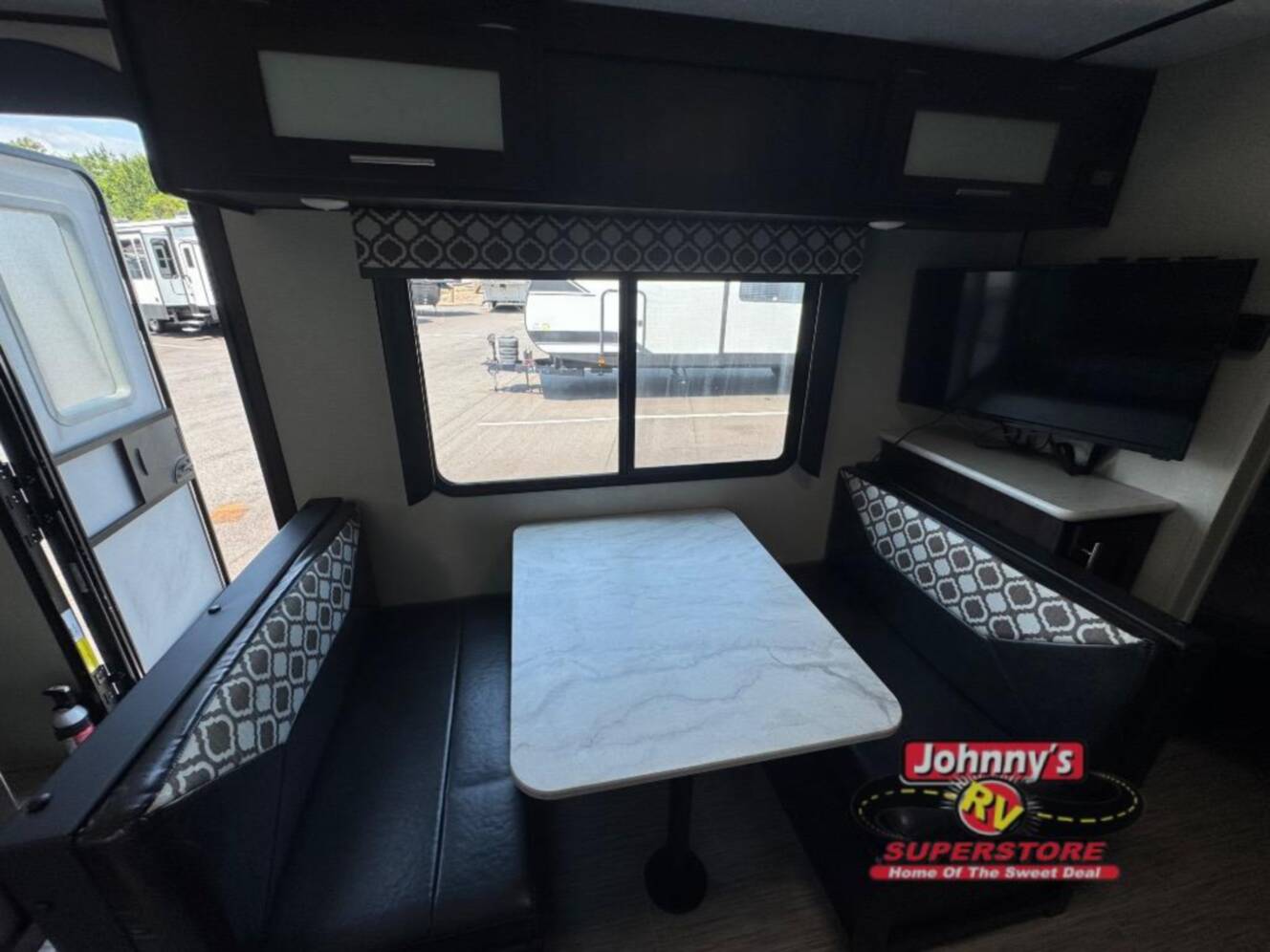 A photo of this 2019 Prime Time Rv Tracer Breeze 22MDB