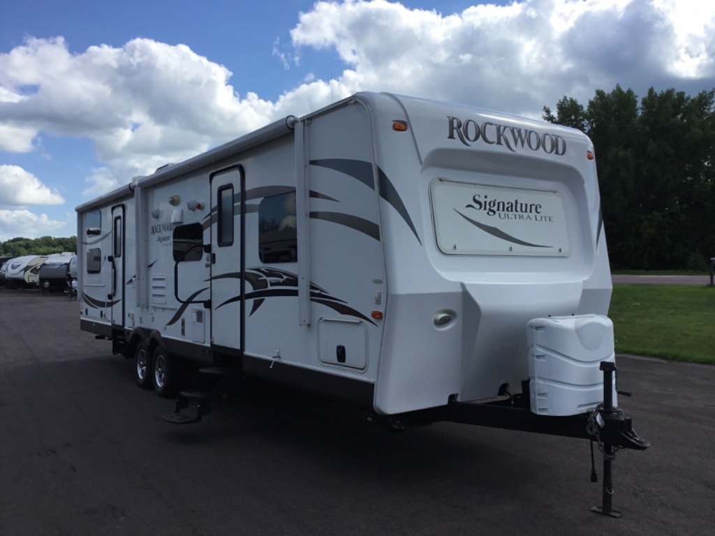2015 Forest River Rv Rockwood Signature Ultra Lite 8311SS in new ulm MN