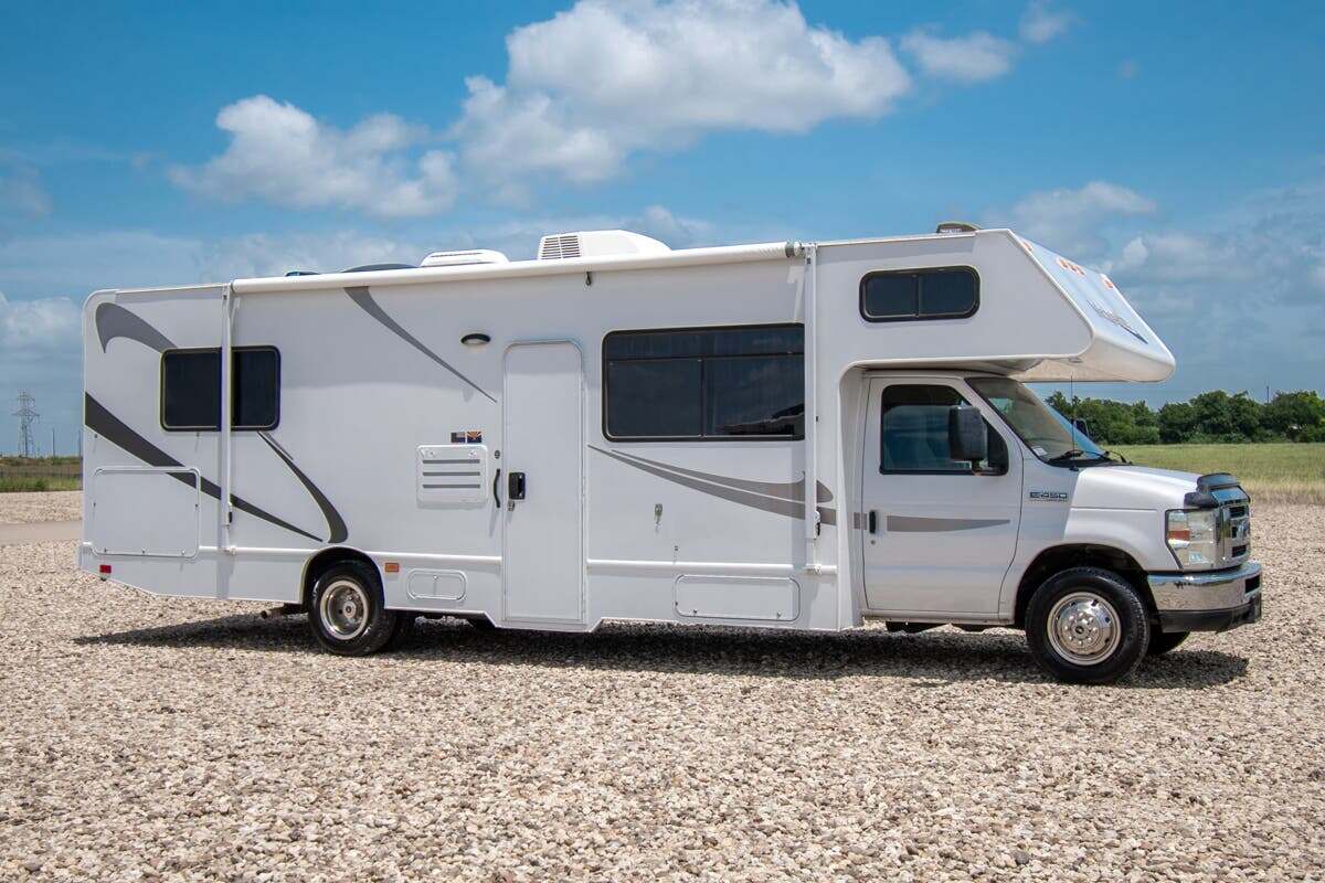 2017 Thor Motor Coach Majestic 28A RV