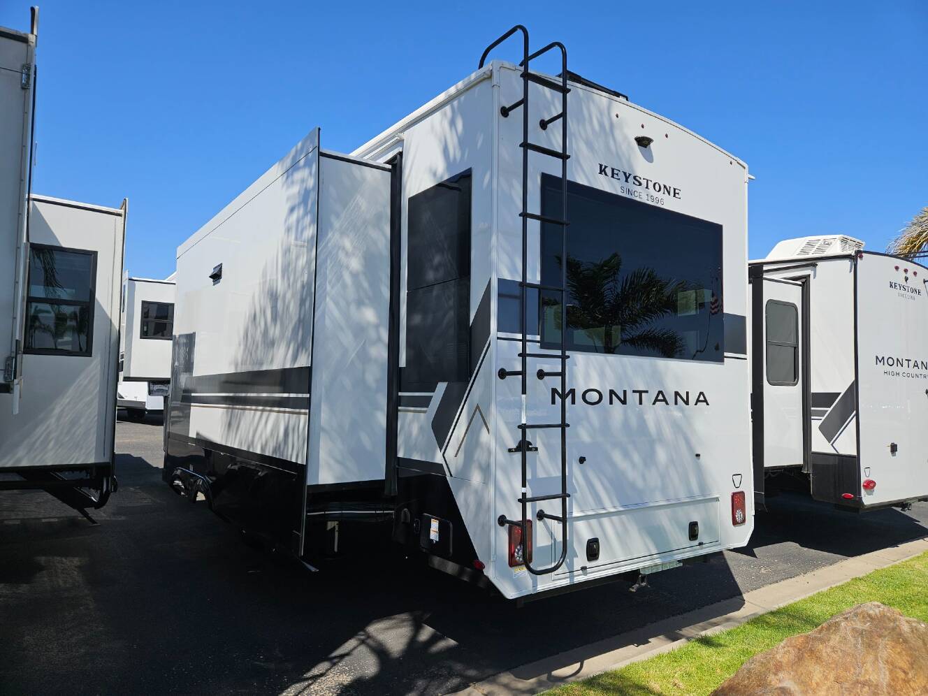 A photo of this 2026 Keystone Rv Montana 3100RL