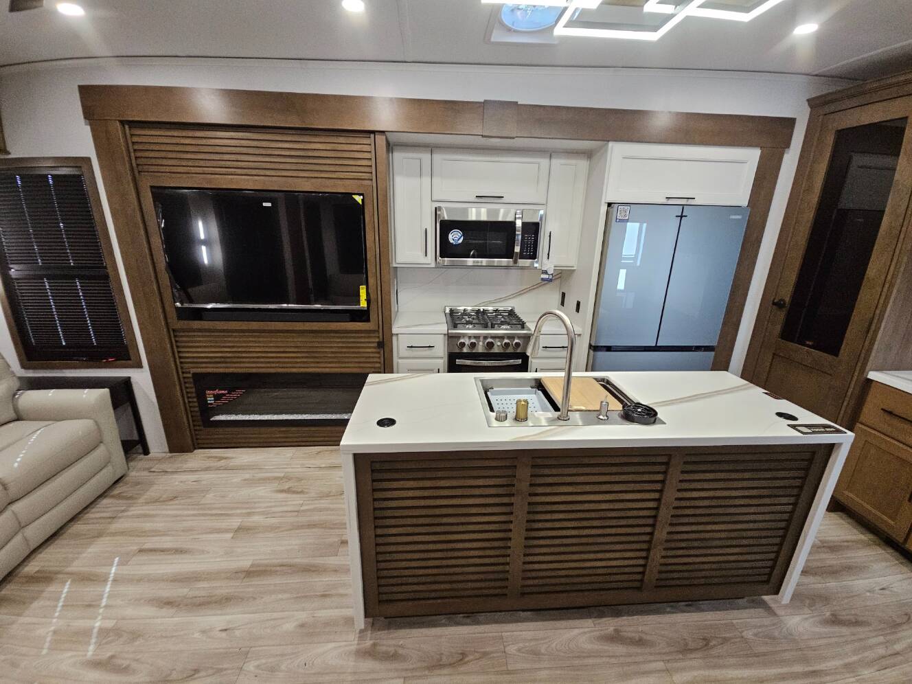 A photo of this 2026 Keystone Rv Montana 3100RL