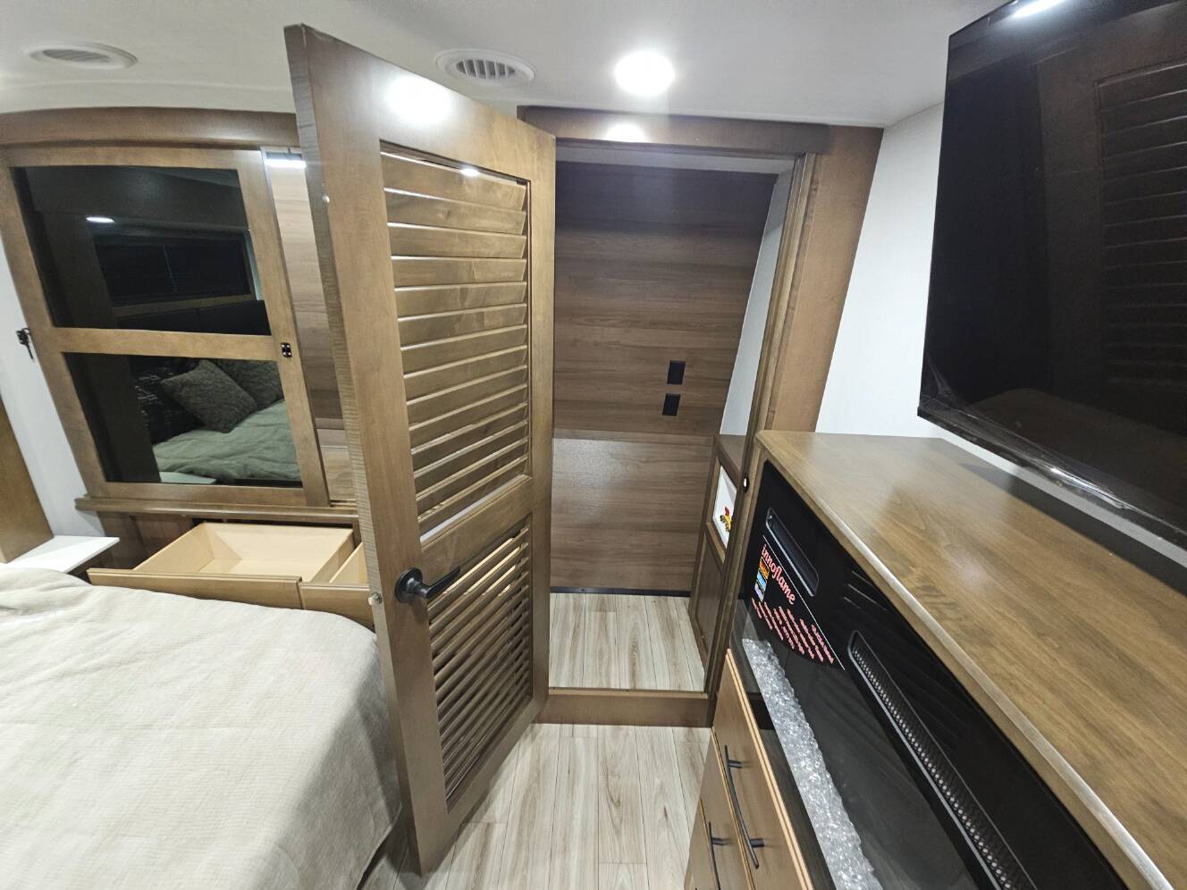 A photo of this 2026 Keystone Rv Montana 3100RL