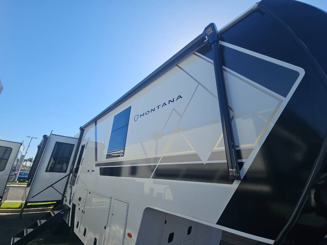 A photo of this 2026 Keystone Rv Montana 3100RL