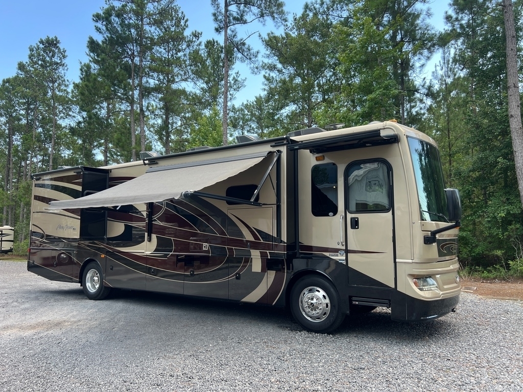 2018 Fleetwood Pace Arrow LXE 38K in charleston SC