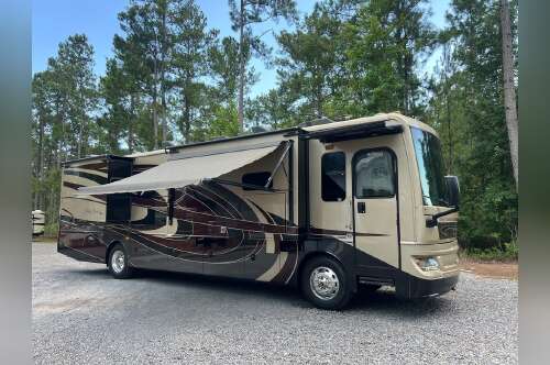 2018 Fleetwood Pace Arrow LXE 38K in charleston SC