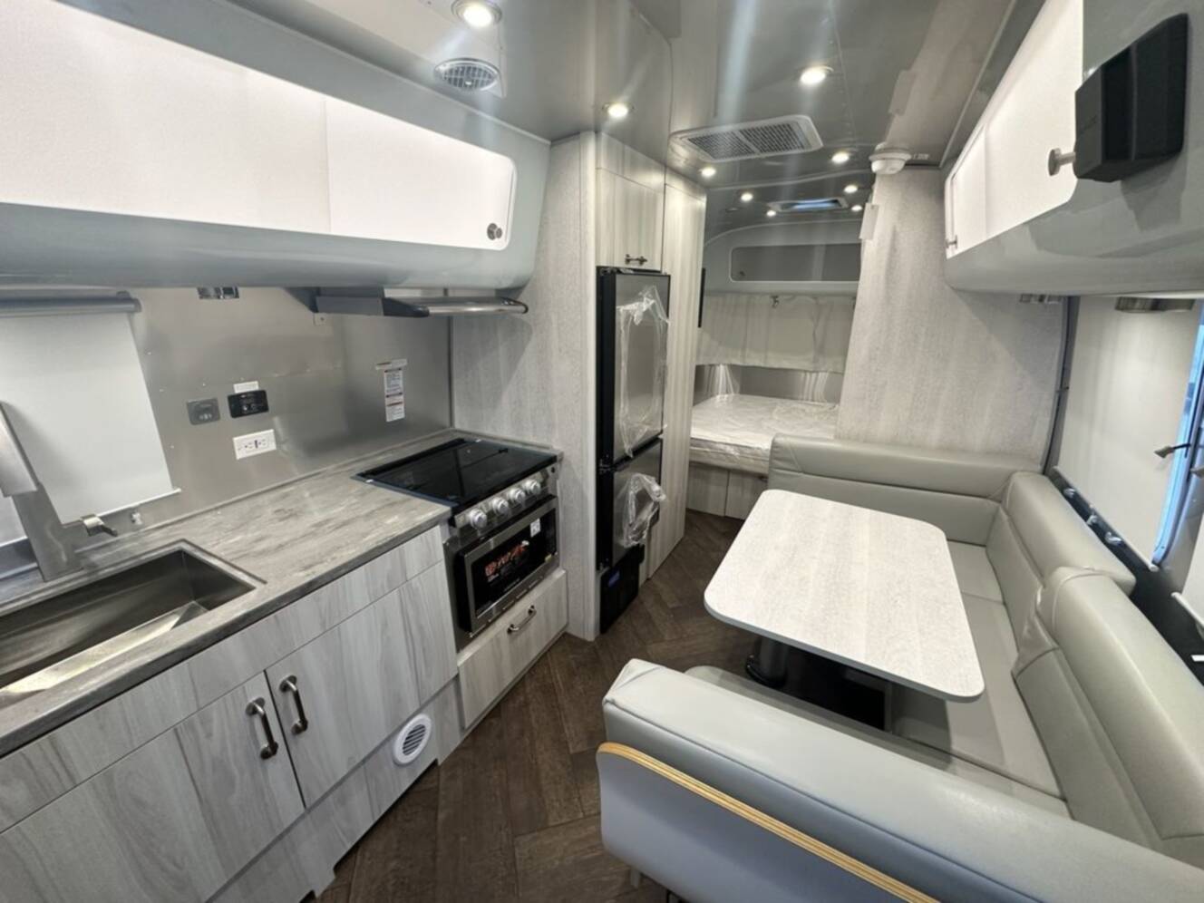 A photo of this 2026 Airstream 23FBQ