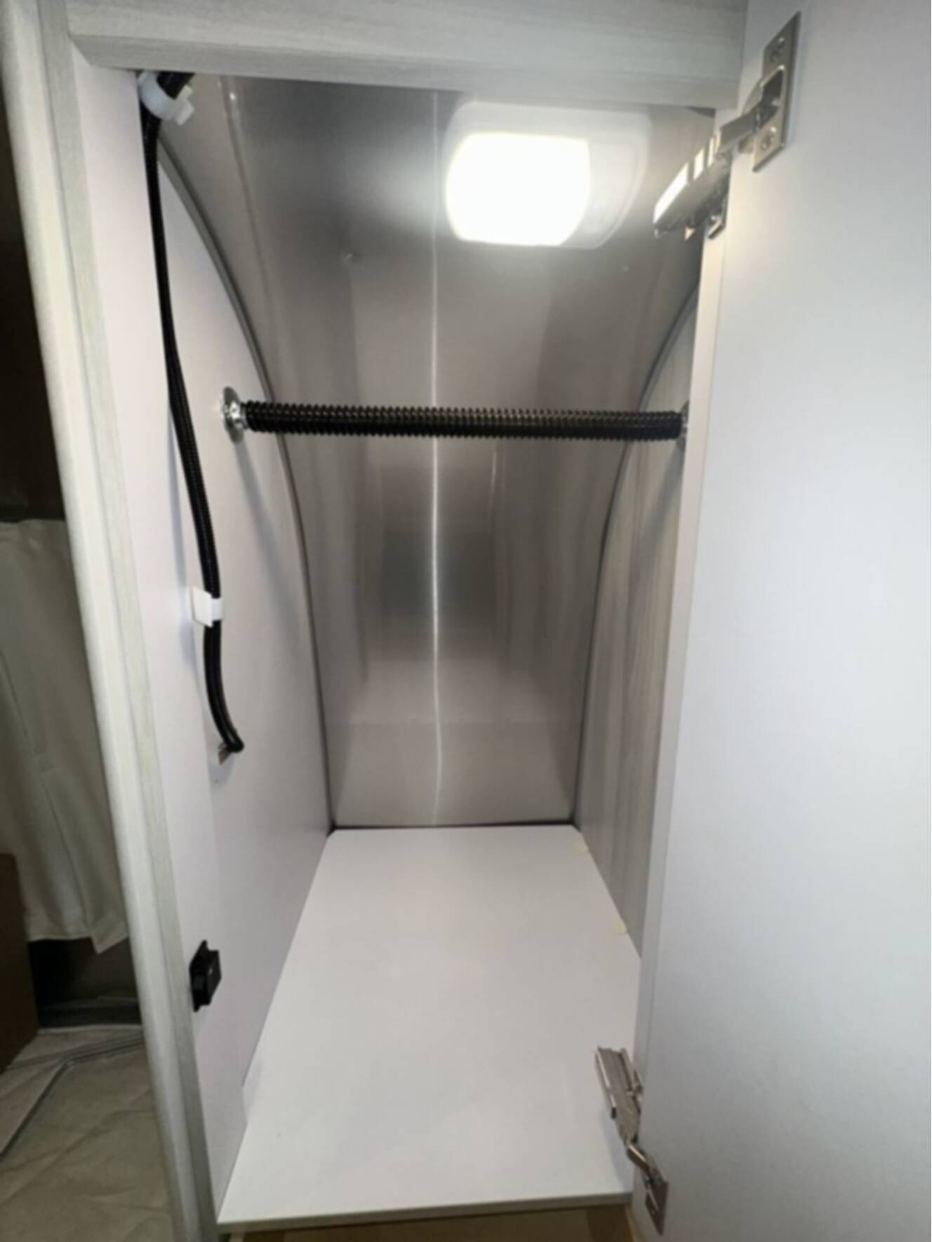 A photo of this 2026 Airstream 23FBQ
