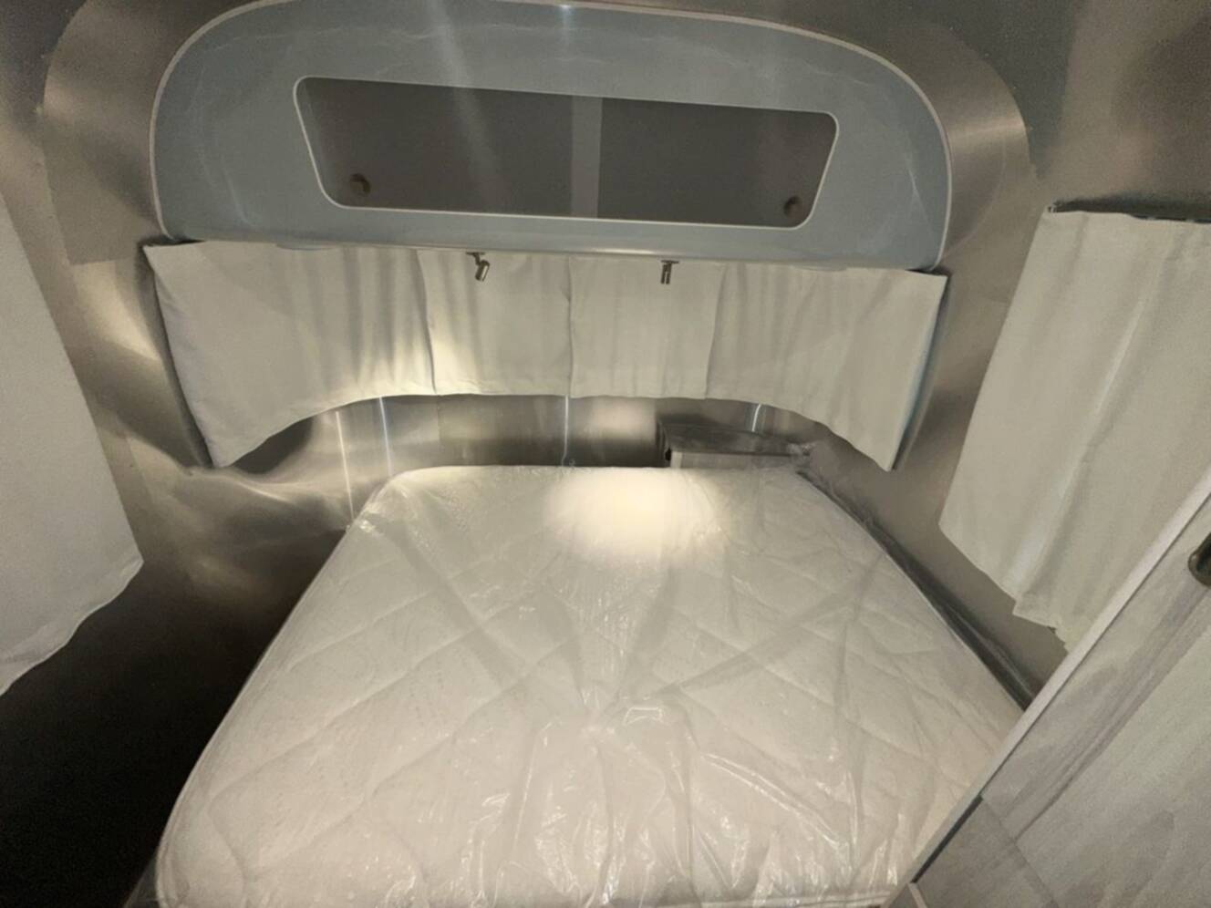 A photo of this 2026 Airstream 23FBQ