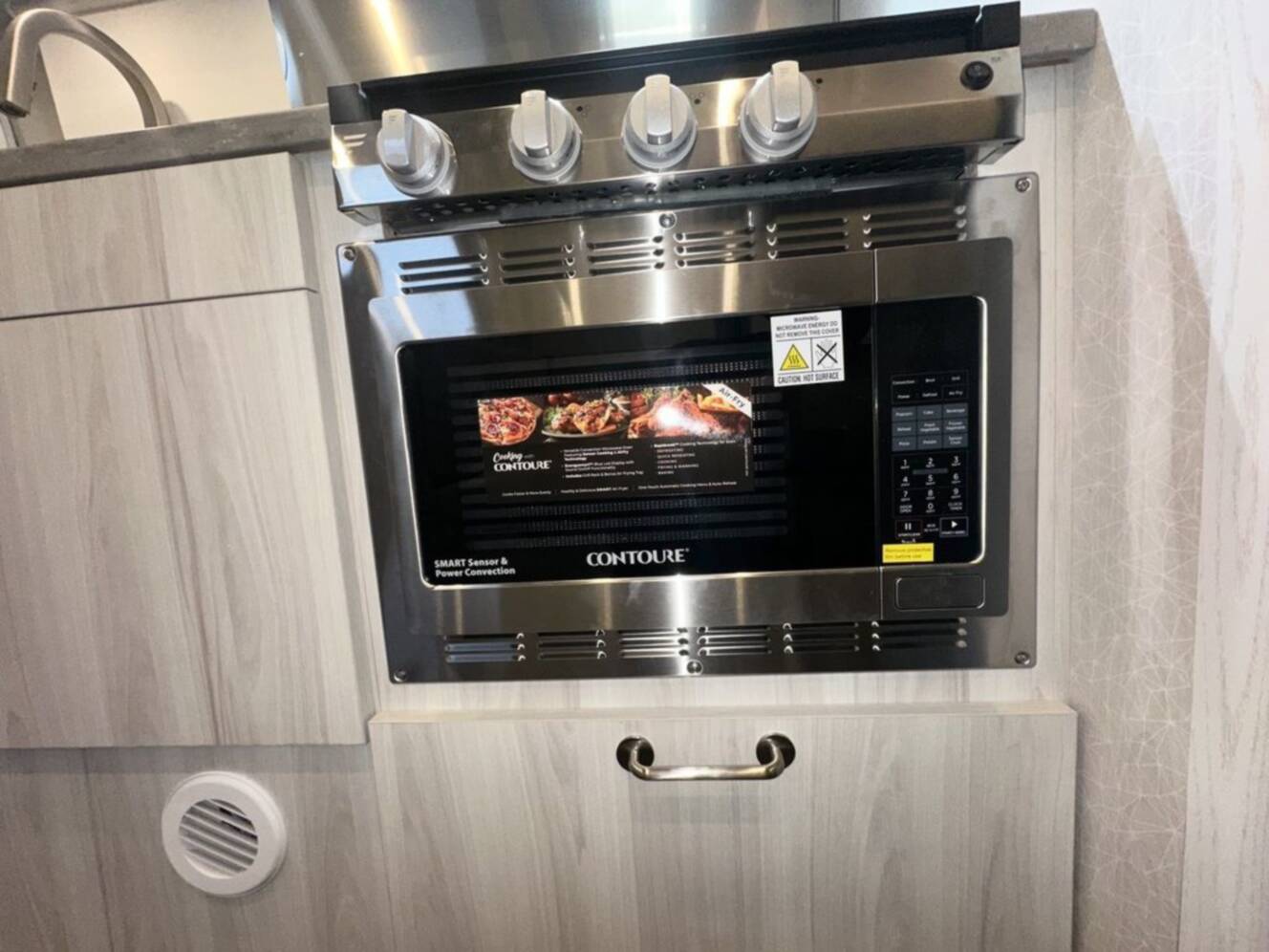 A photo of this 2026 Airstream 23FBQ