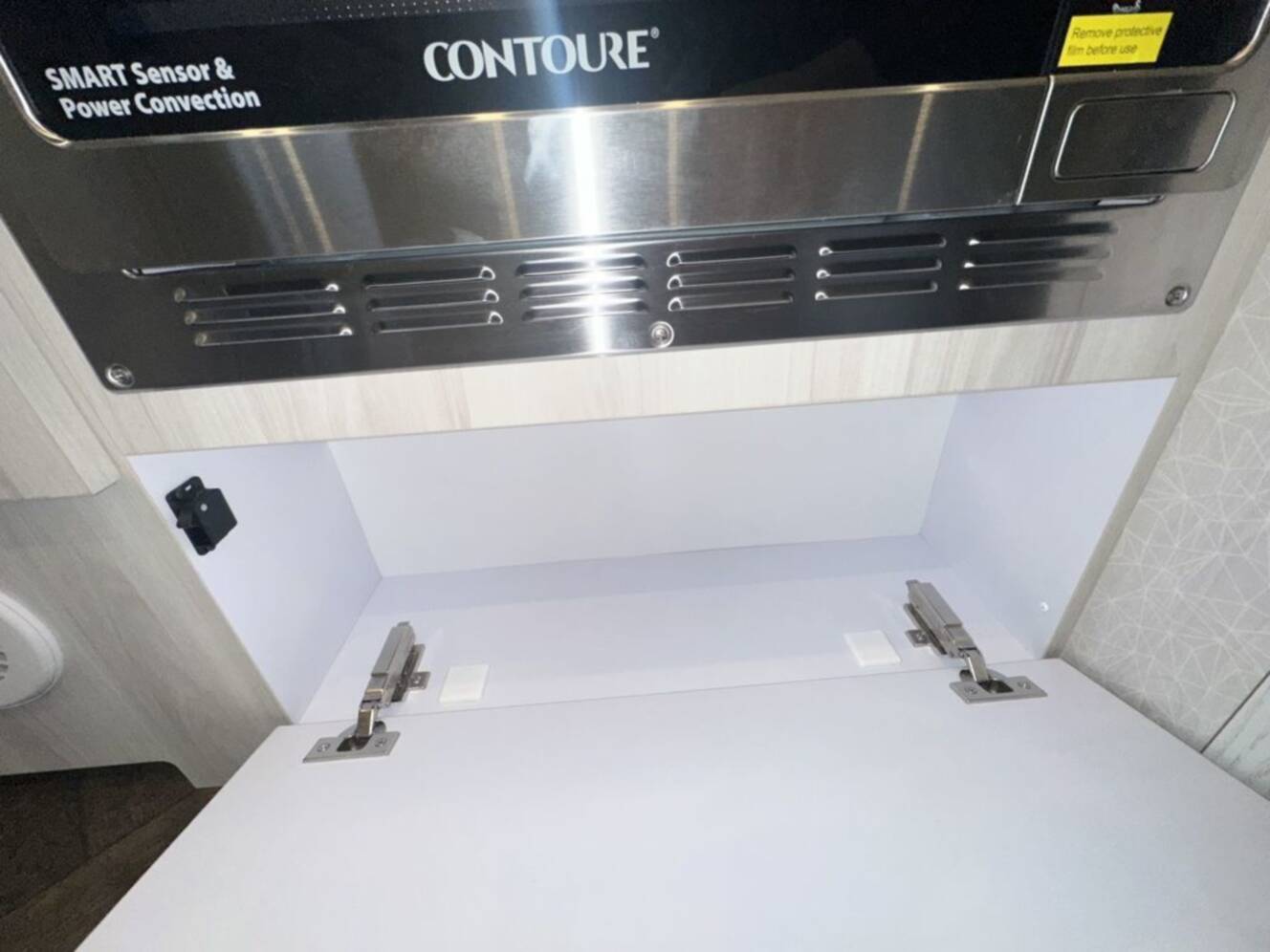 A photo of this 2026 Airstream 23FBQ