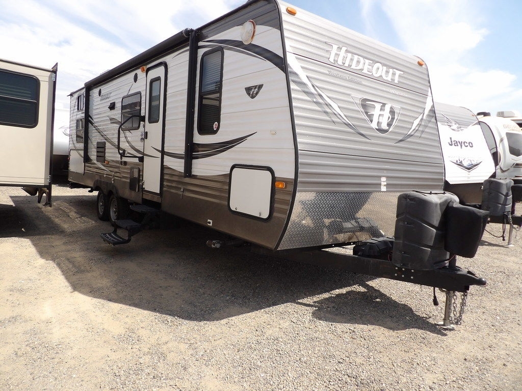 2015 Keystone Hideout 26BHSWE in los banos